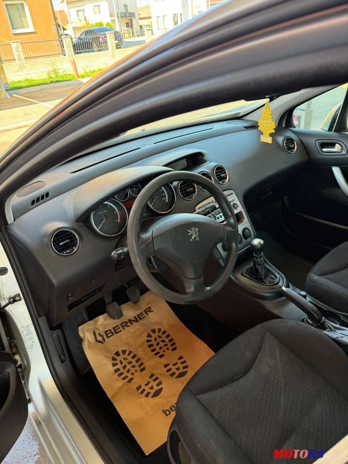 2008' Peugeot 308 Sw photo #4