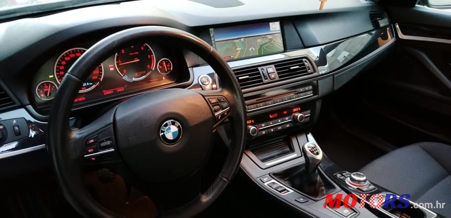 2012' BMW Serija 5 520D photo #5