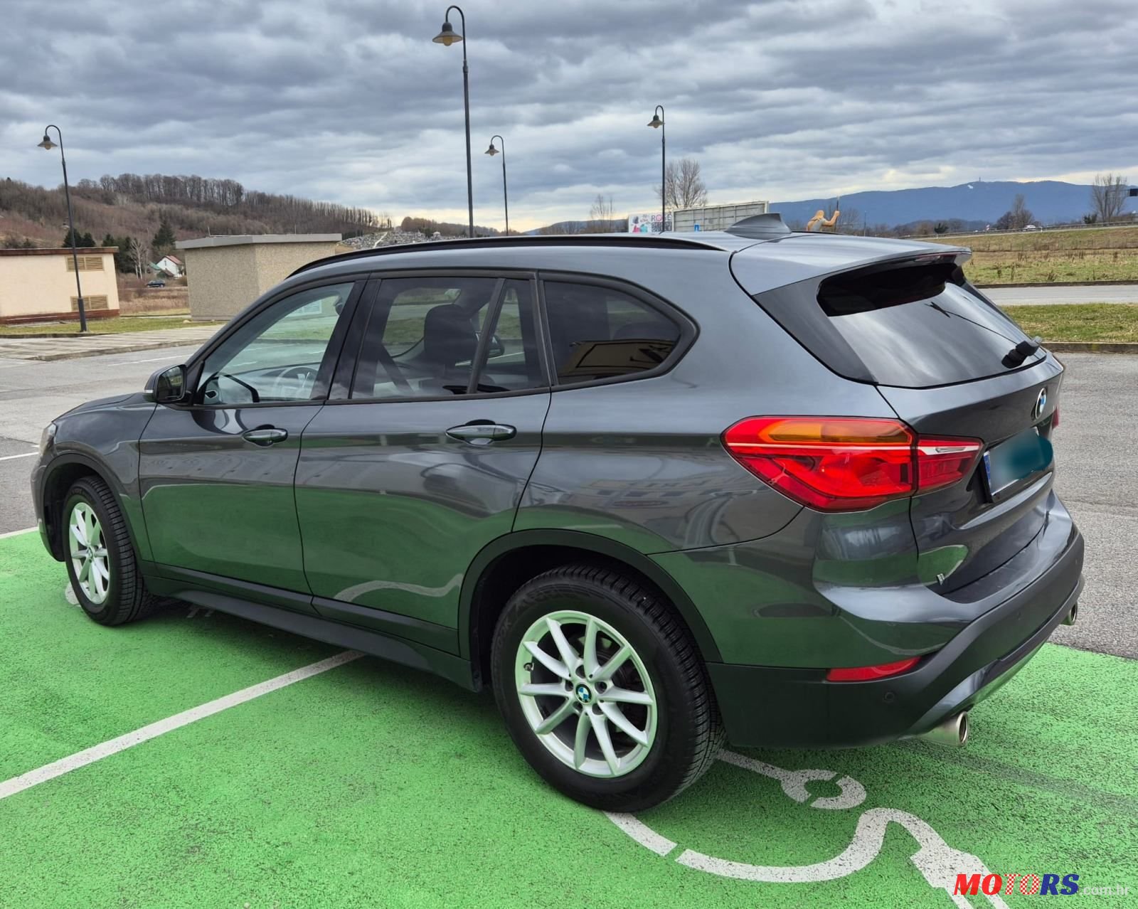 2020' BMW X1 Xdrive18D photo #3