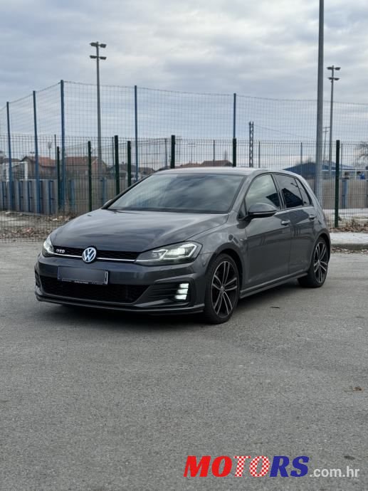 2019' Volkswagen Golf VII 2,0 Tdi photo #1