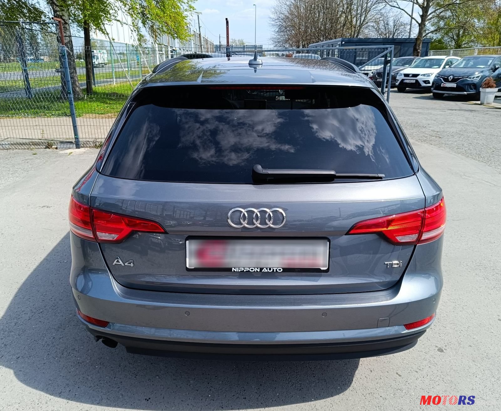 2017' Audi A4 Avant photo #5