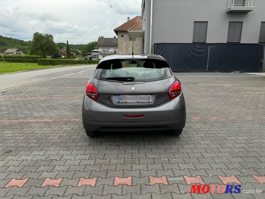 2019' Peugeot 208 1,5 Bluehdi photo #2