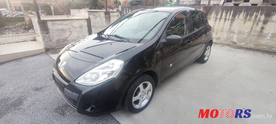 2011' Renault Clio 1,2 16V photo #2