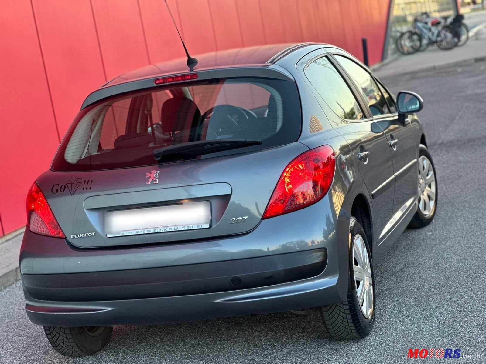 2009' Peugeot 207 1,4 Vti photo #2