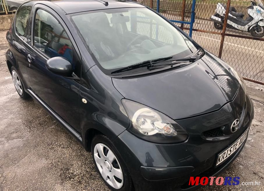 2007' Toyota Aygo Cool 1,0 Vvt-I photo #1