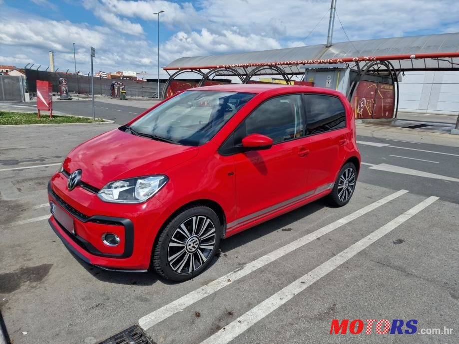 2019' Volkswagen Up! 1,0 Tsi photo #2