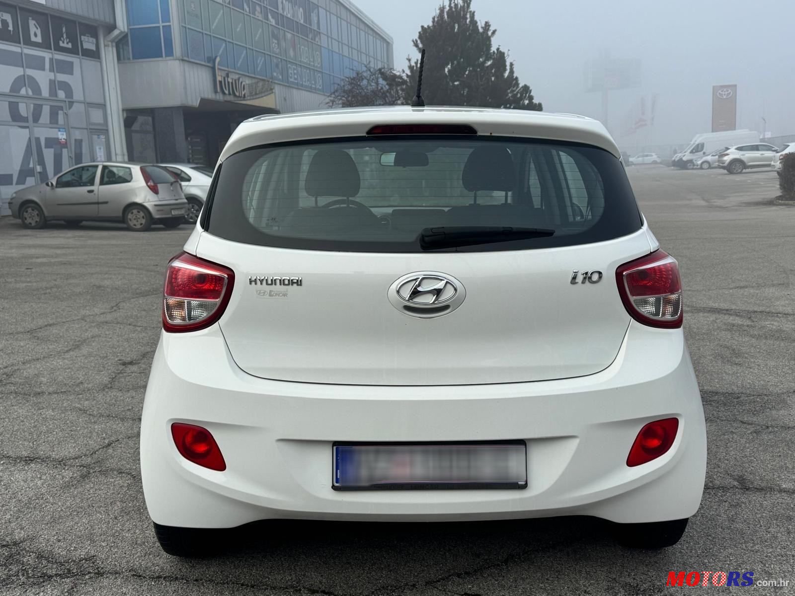 2015' Hyundai i10 1,0 Go photo #5