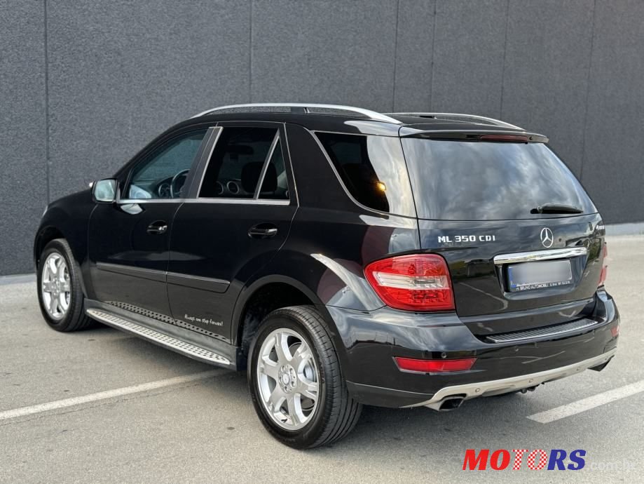 2011' Mercedes-Benz Ml photo #4