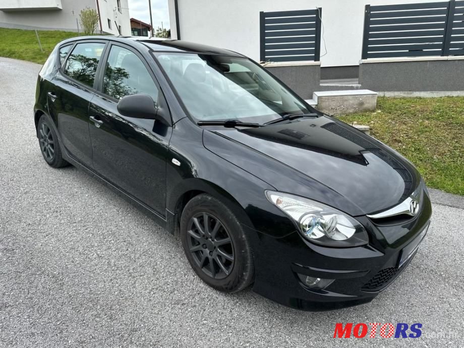 2010' Hyundai i30 photo #2