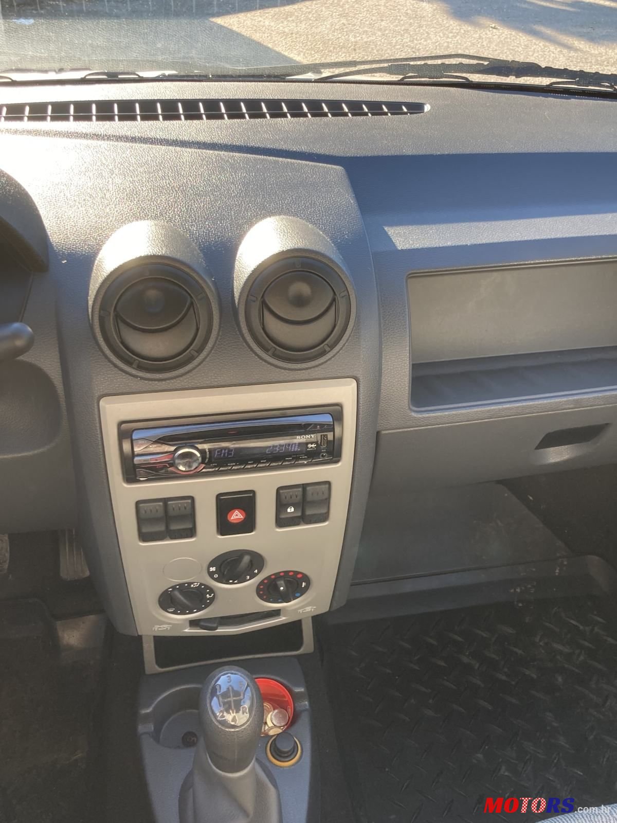 2011' Dacia Logan 1,6 photo #4