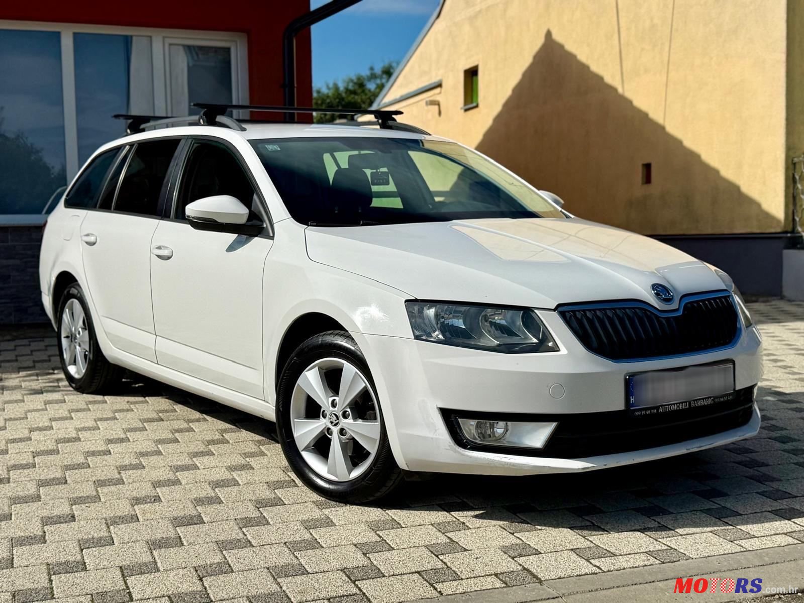 2015' Skoda Octavia Combi photo #3