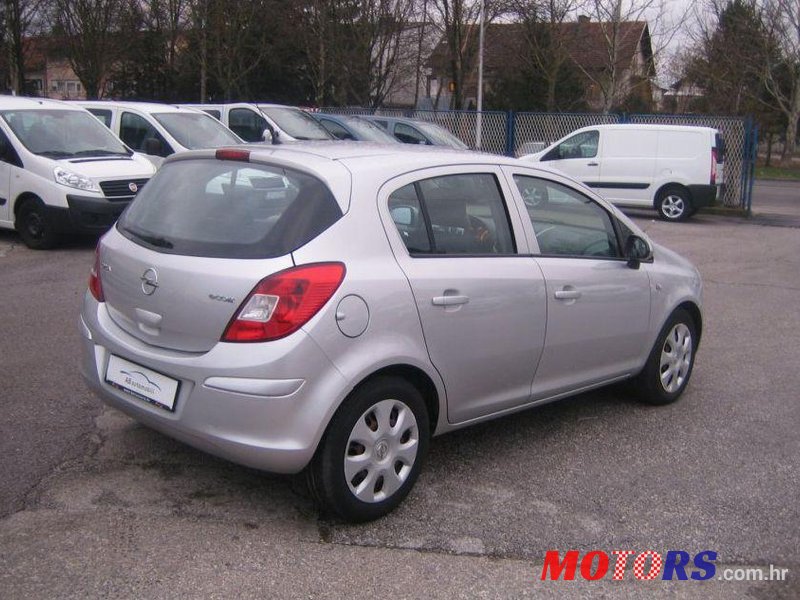 2009' Opel Corsa Eco 1,3 Cdti photo #2