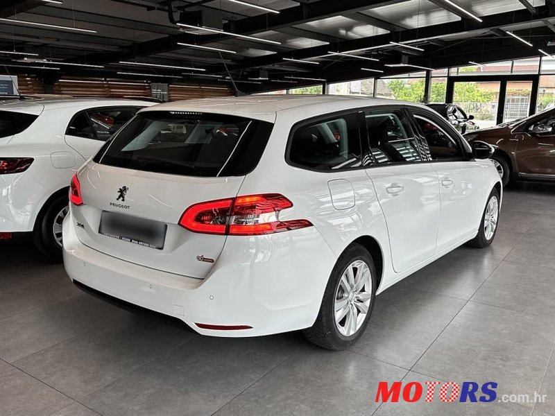 2017' Peugeot 308 Sw photo #6