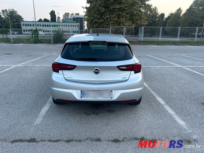 2017' Opel Astra 1.6 Cdti photo #2