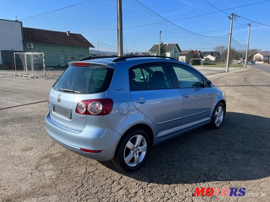 2010' Volkswagen Golf Plus 1,6 Tdi photo #5