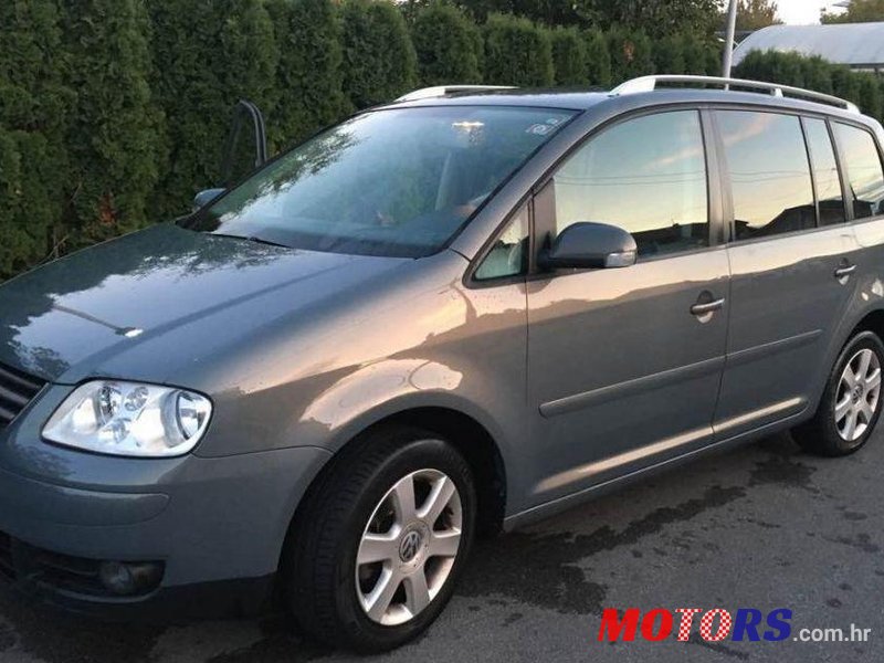 2005' Volkswagen Touran 2,0 Tdi photo #1