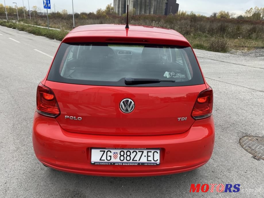 2010' Volkswagen Polo photo #4