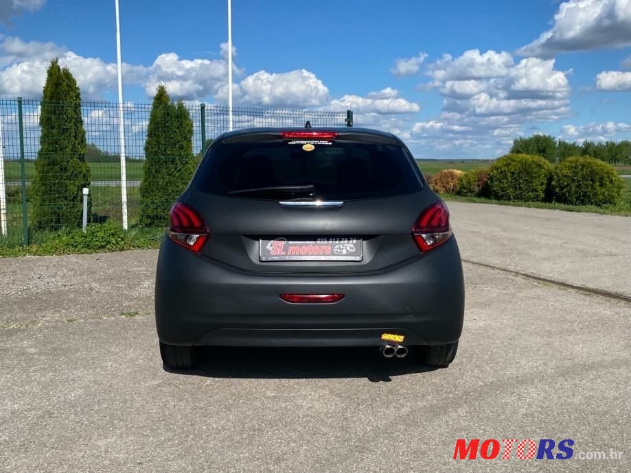 2016' Peugeot 208 photo #6