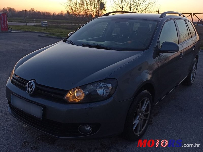2011' Volkswagen Golf VI Variant photo #6