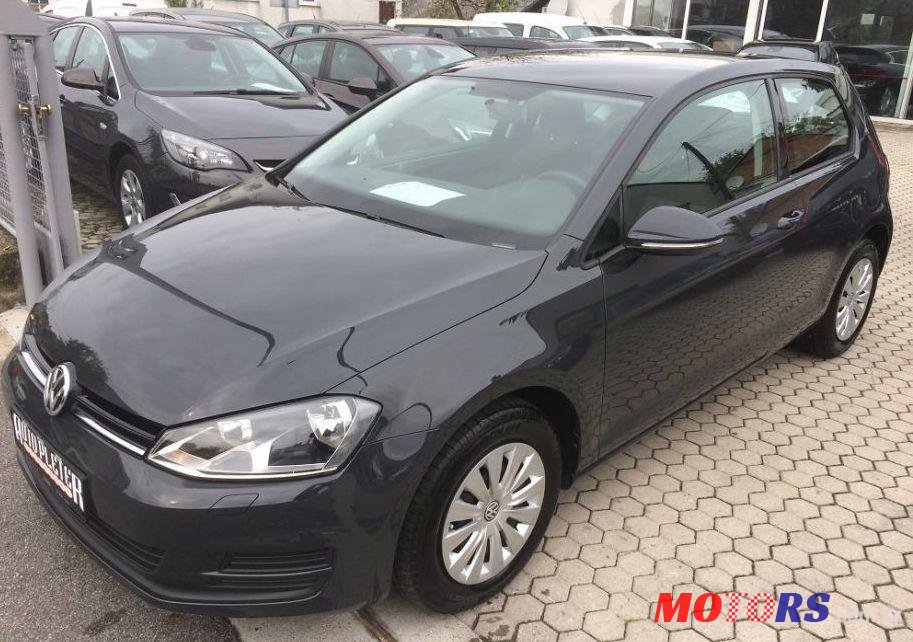 2016' Volkswagen Golf VII 1,6 Tdi Bmt photo #1