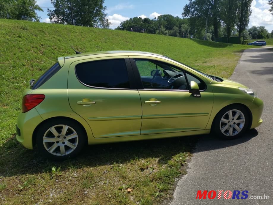 2008' Peugeot 207 Sport photo #1