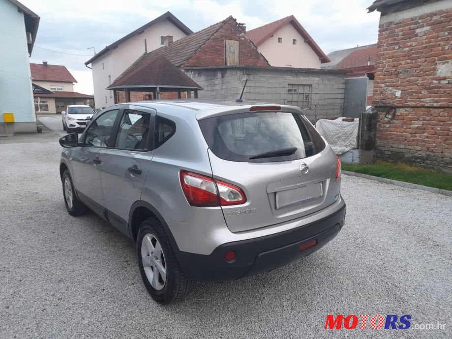 2011' Nissan Qashqai photo #6
