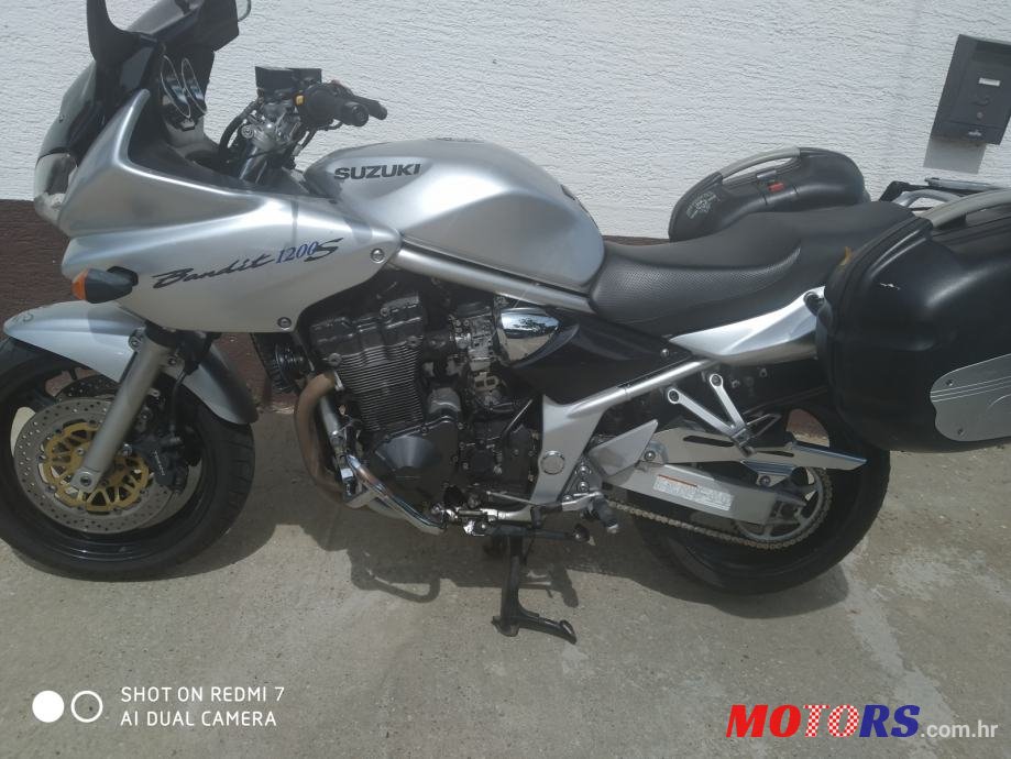 2004' Suzuki Bandit 1200 S photo #1