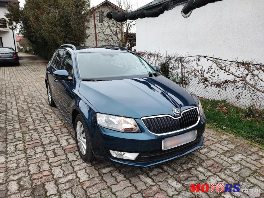 2013' Skoda Octavia Combi photo #1
