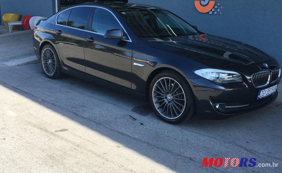 2011' BMW Serija 5 520D photo #1
