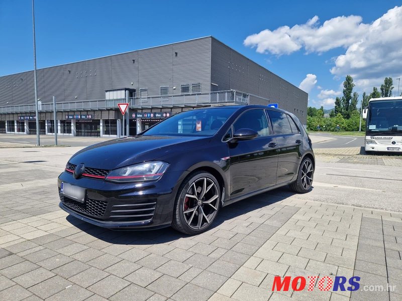 2015' Volkswagen Golf VII 2.0 Gti photo #1