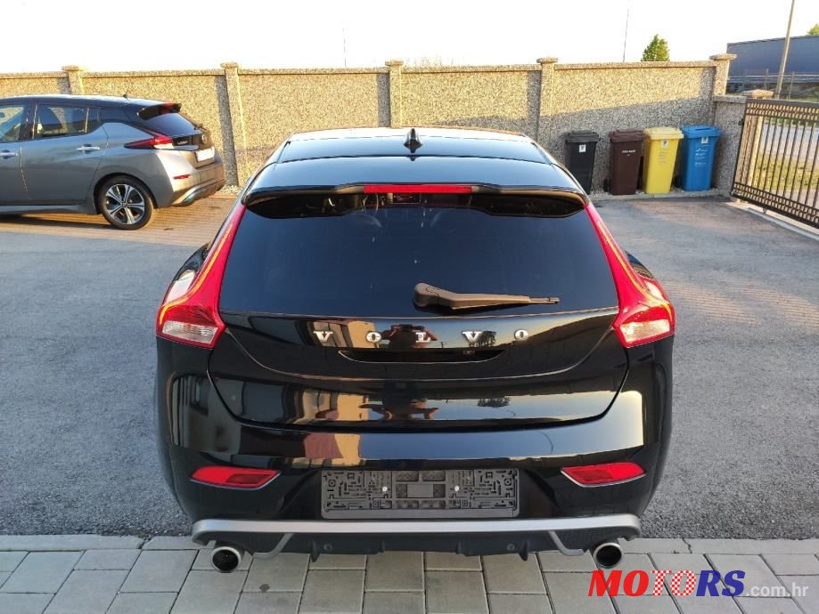 2018' Volvo V40 V40 D3 photo #6