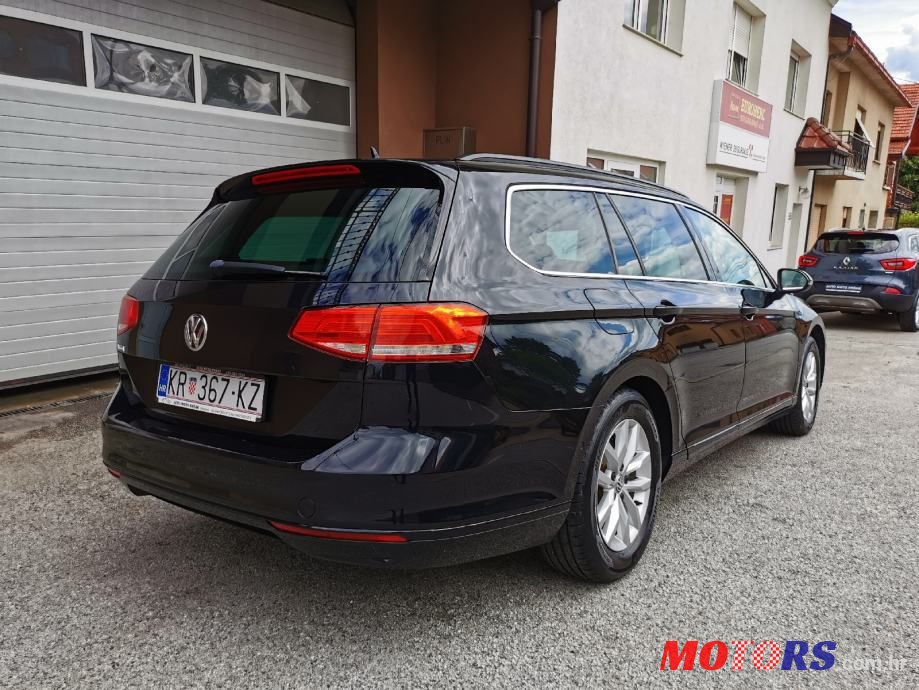 2017' Volkswagen Passat photo #5