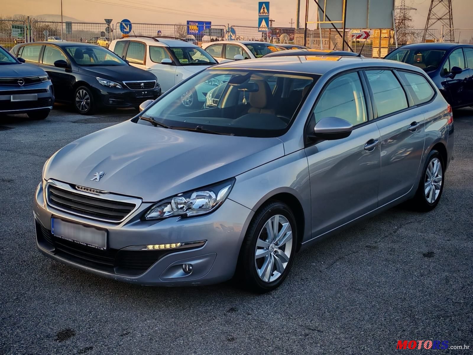 2015' Peugeot 308 Sw photo #3
