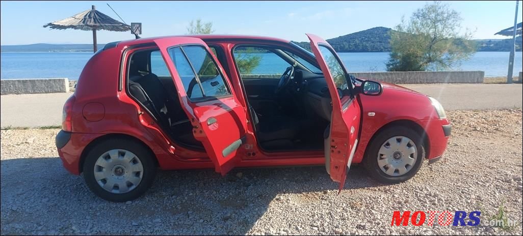 2002' Renault Clio 1,2 photo #6