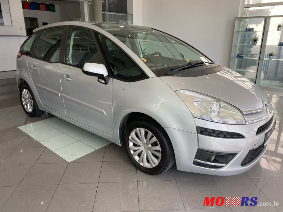 2013' Citroen C4 Picasso photo #6