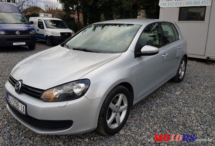 2011' Volkswagen Golf VI 1,6 Tdi photo #3