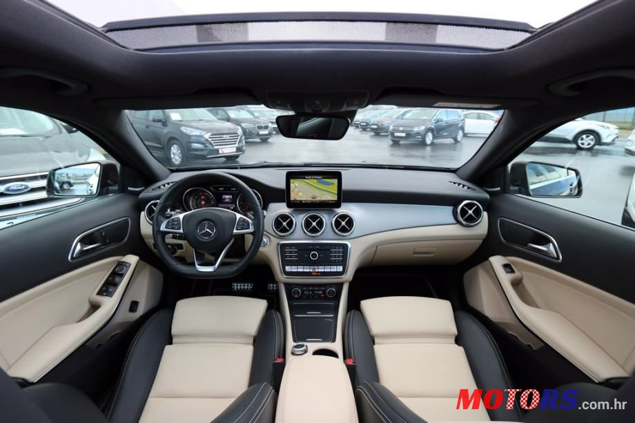 2017' Mercedes-Benz GLA 220 D photo #5