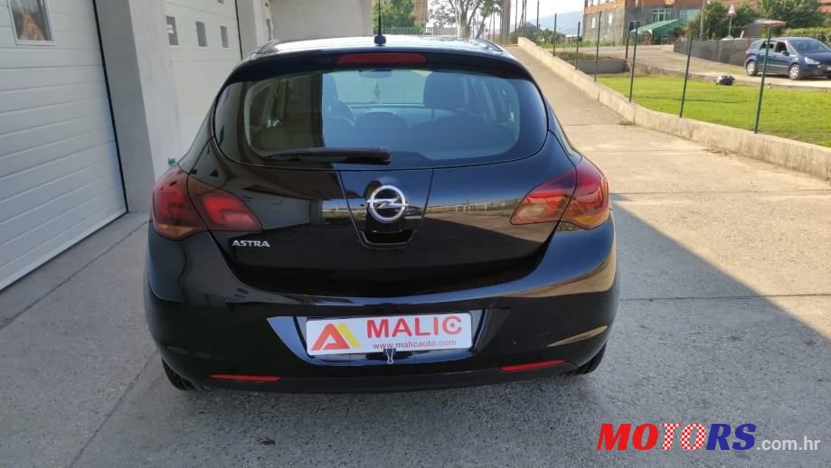 2011' Opel Astra 1,4 photo #5