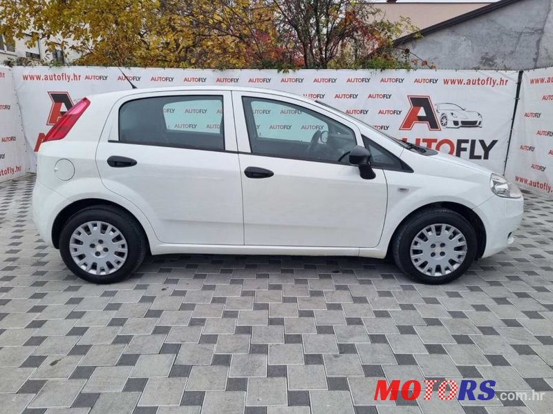 2012' Fiat Punto 1,4 8V photo #4