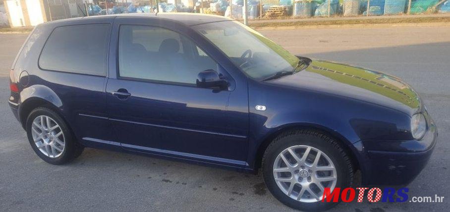2001' Volkswagen Golf IV 1,9 Tdi photo #1