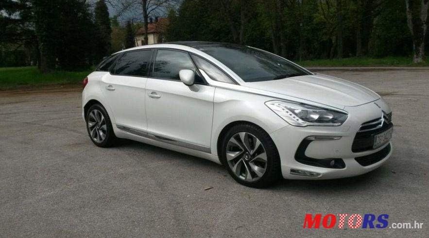 2012' Citroen DS5 2,0 Hdi Sport photo #2