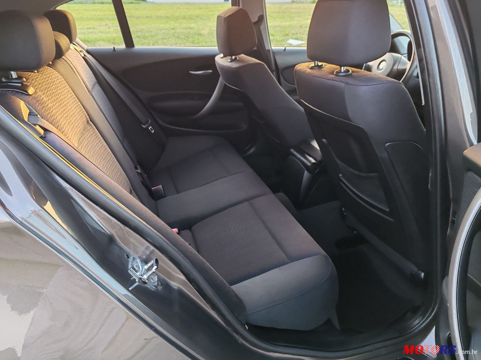 2009' BMW Serija 1 116D photo #6