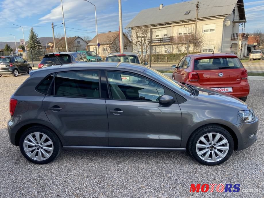 2010' Volkswagen Polo 1,6 Tdi photo #3