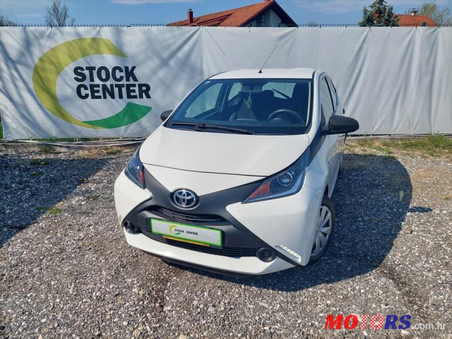 2016' Toyota Aygo 1,0 photo #1