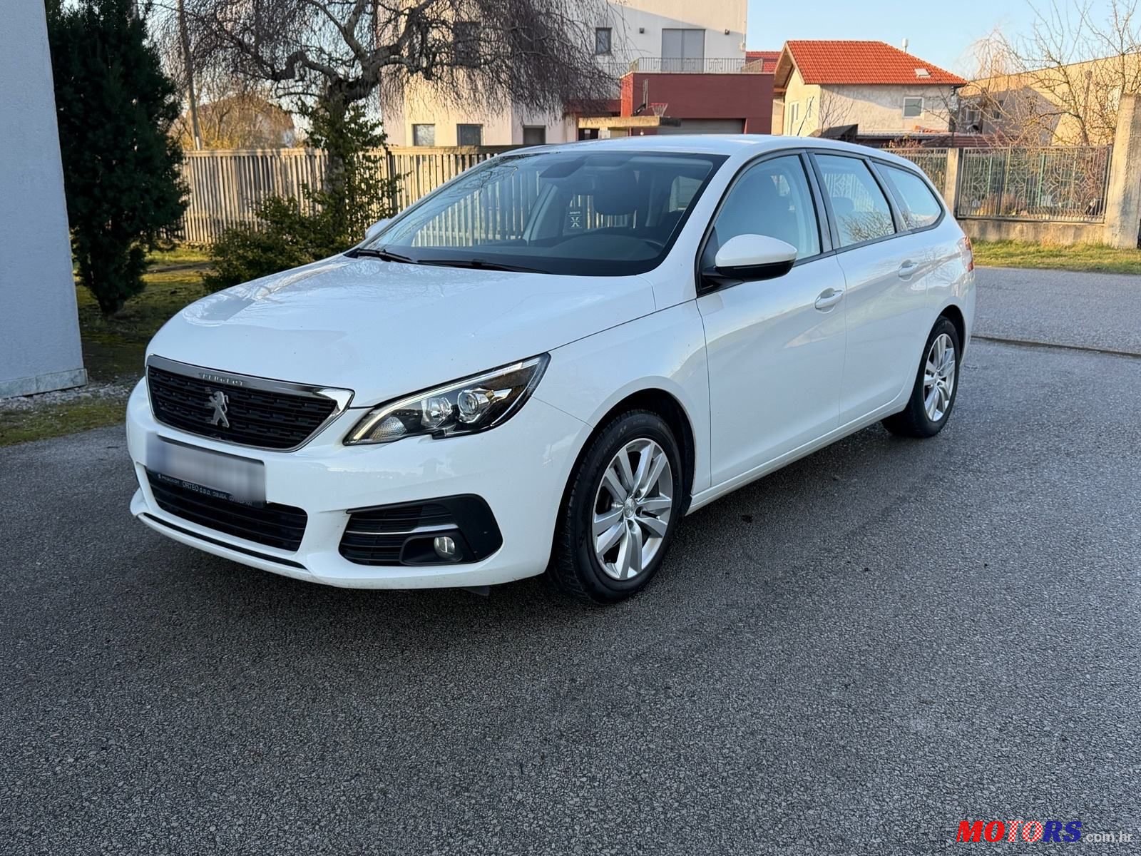 2021' Peugeot 308 Sw photo #1