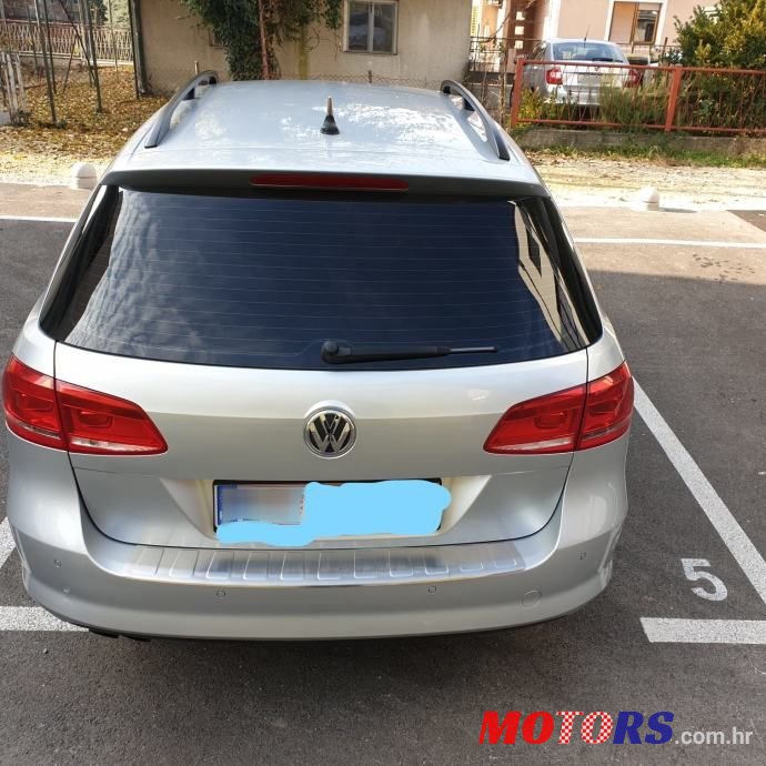 2013' Volkswagen Passat Variant photo #5