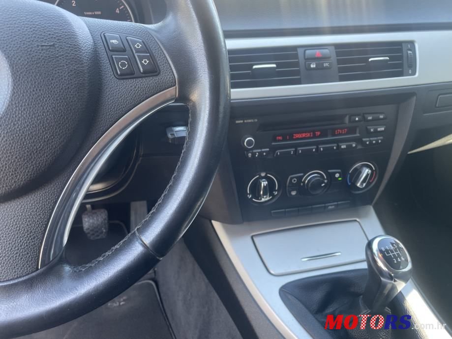 2010' BMW Serija 3 320D photo #3