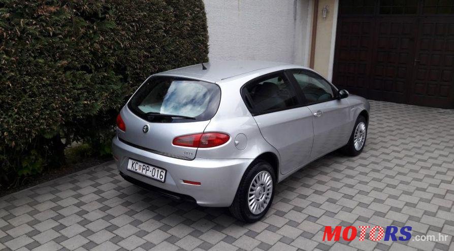 2005' Alfa Romeo 147 1,9 Jtd 120 photo #1