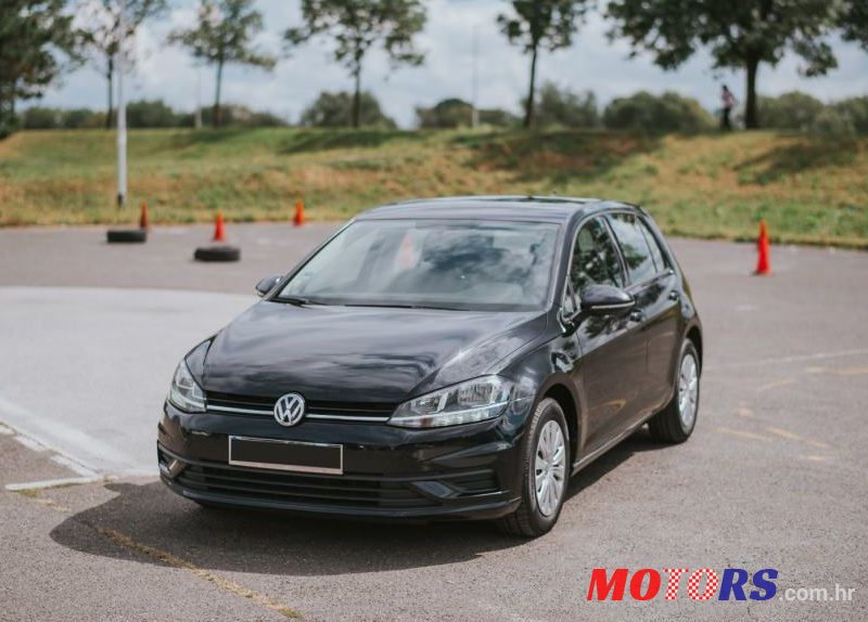 2017' Volkswagen Golf 7 1,6 Tdi Bmt photo #1