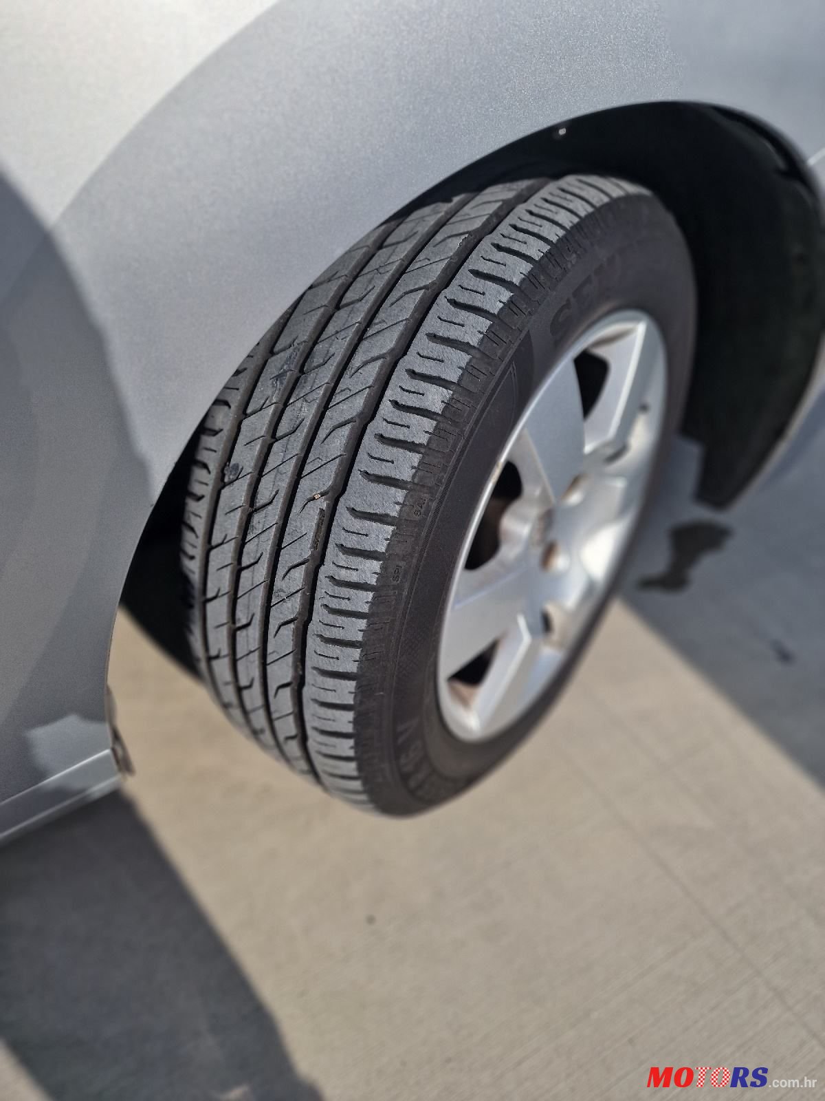 2013' Peugeot 5008 1,6 E-Hdi photo #4